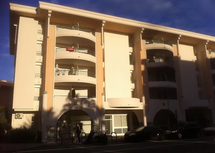 Le Cesaree 3j Appartement Fréjus