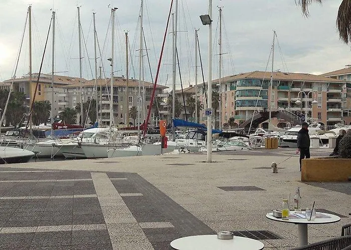 Le Cesaree 3j アパート