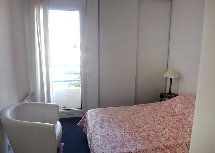 Le Cesaree 3j アパート