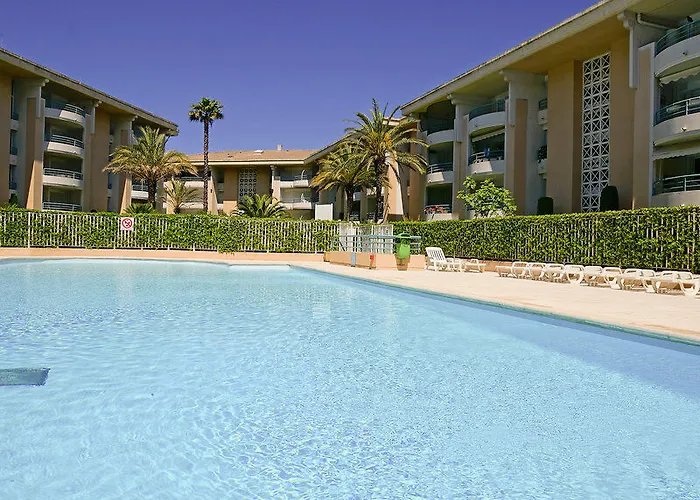 Le Cesaree 3j アパート *