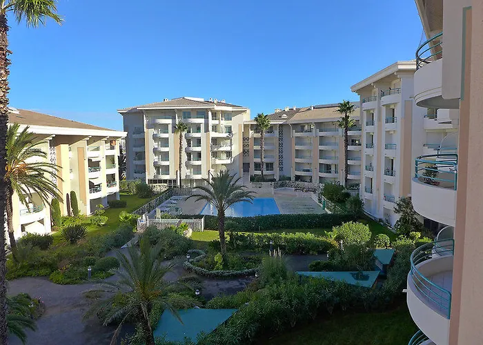 Le Cesaree 3j アパート Fréjus