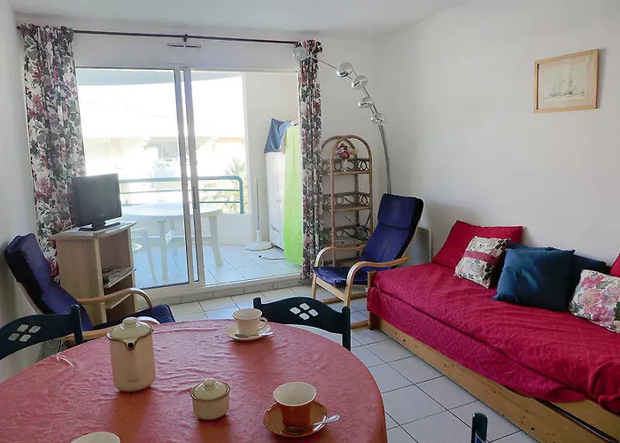 Le Cesaree 3j アパート